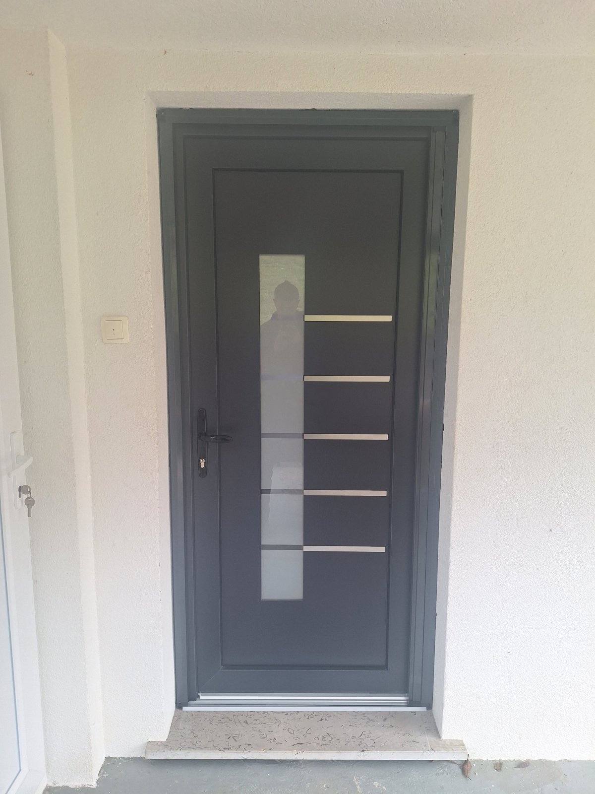 PVC vrata i komarnici – ulaz u objekat
