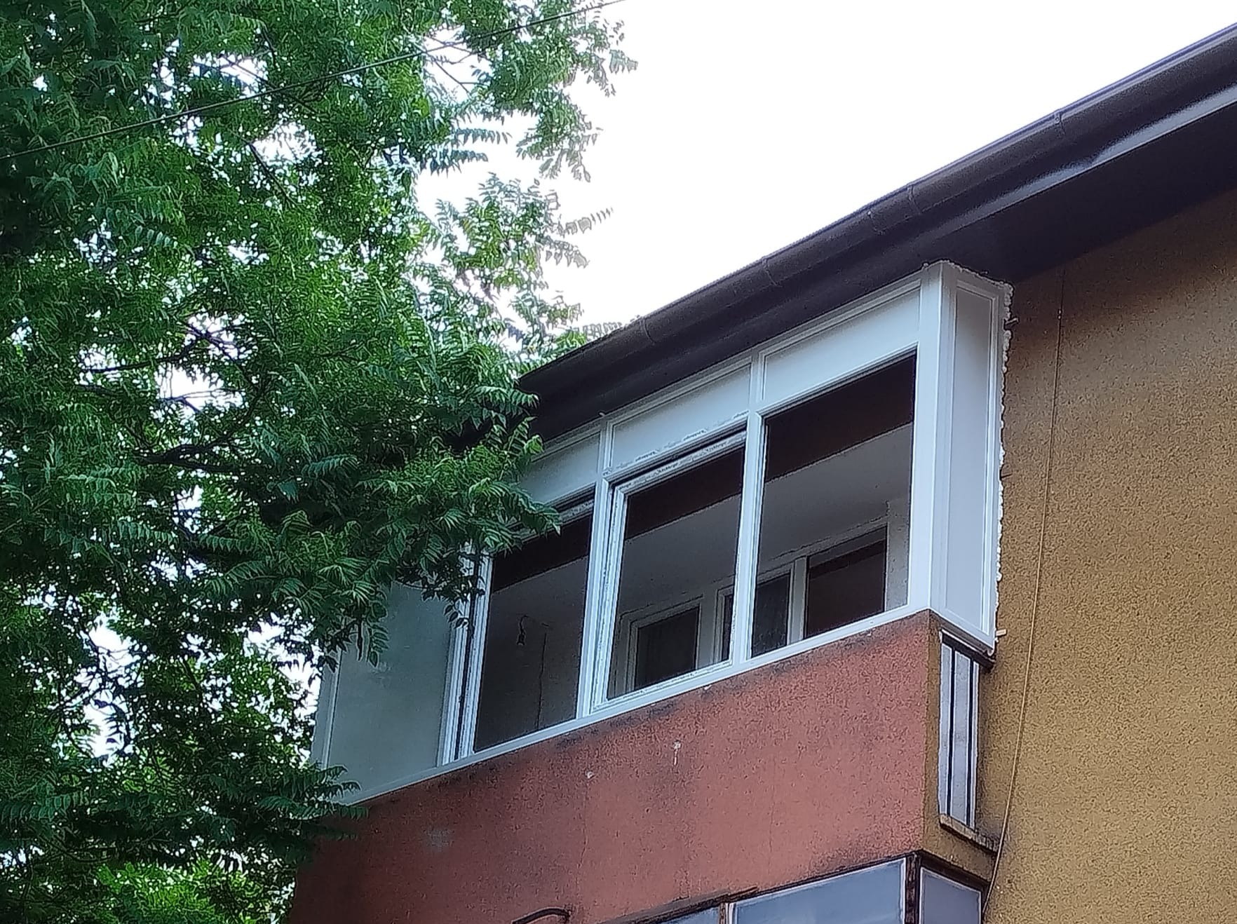 PVC stolarija sa roletnama – stambena zgrada