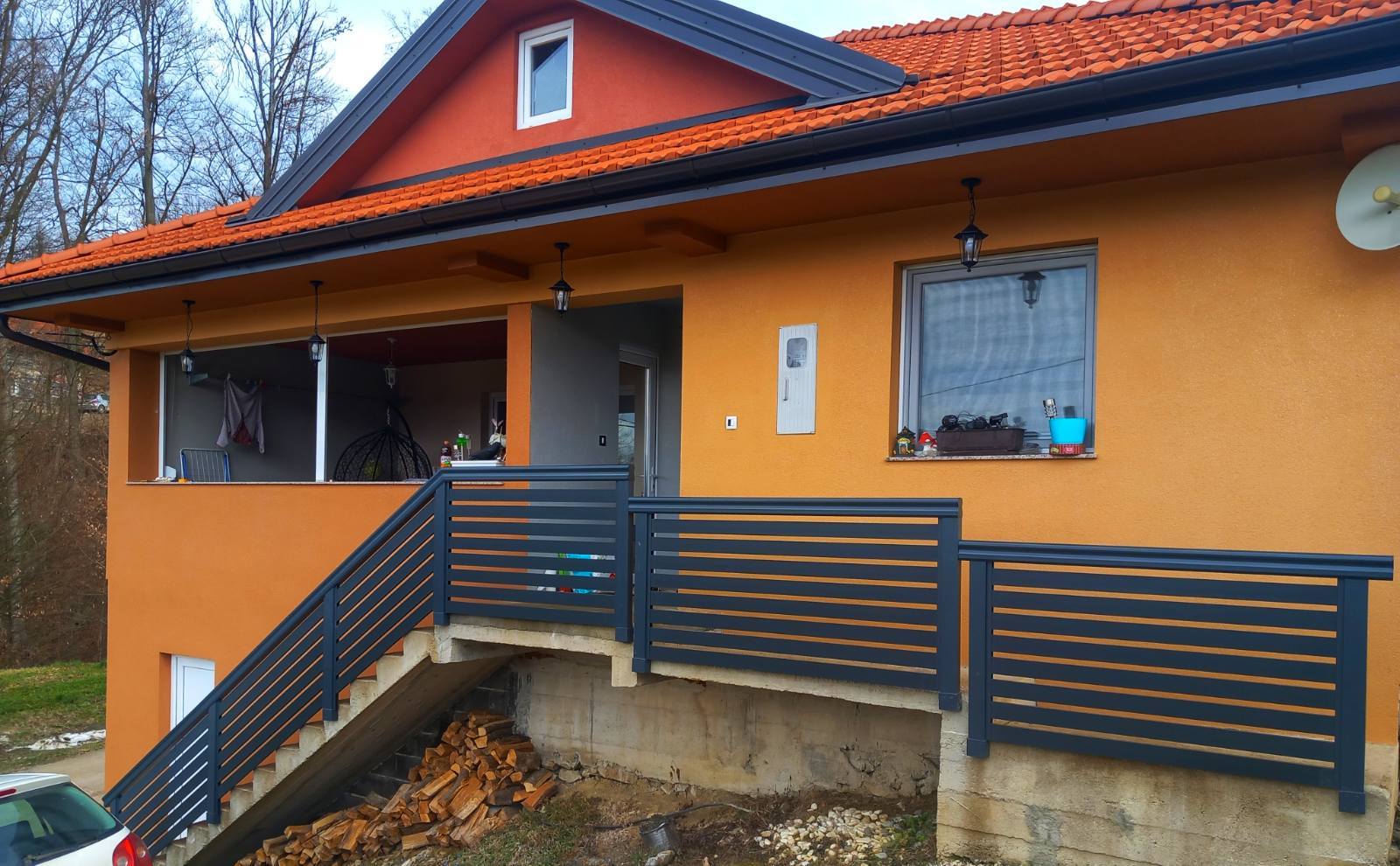 Rolo garažna vrata – stambeni objekat